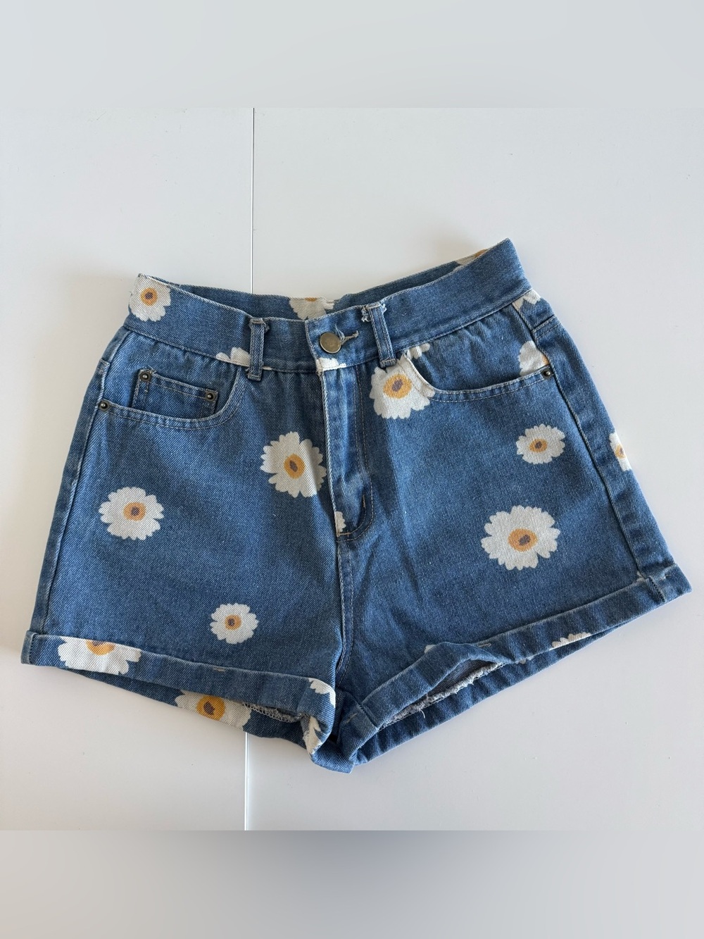 Denim Daisy Print High-Waist Women’s Shorts size S